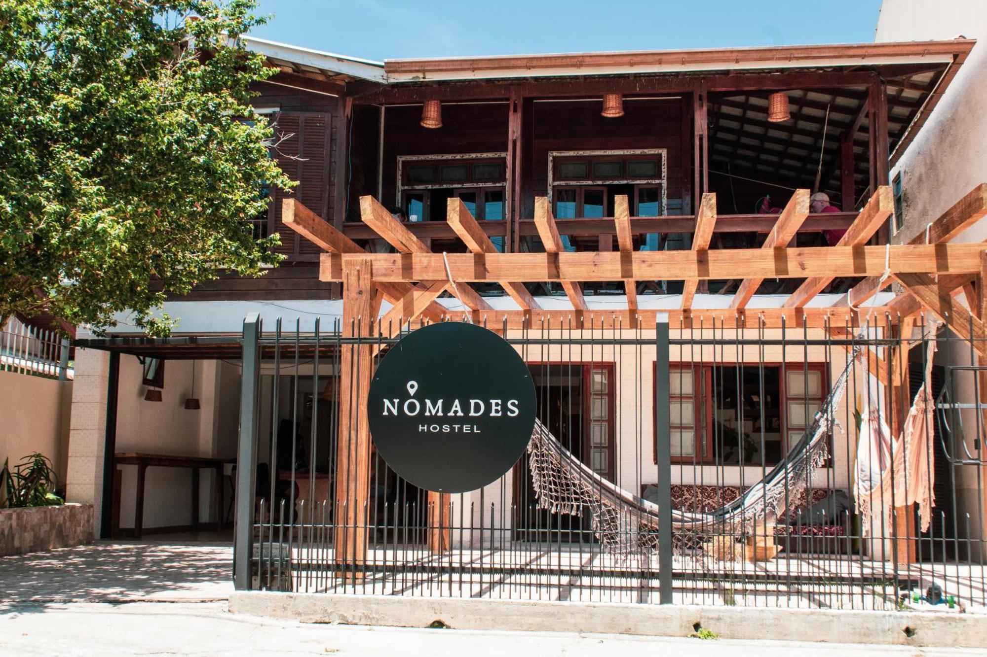 Nomades Beach House - Adventure Hostels - Florianopolis, Florianopolis