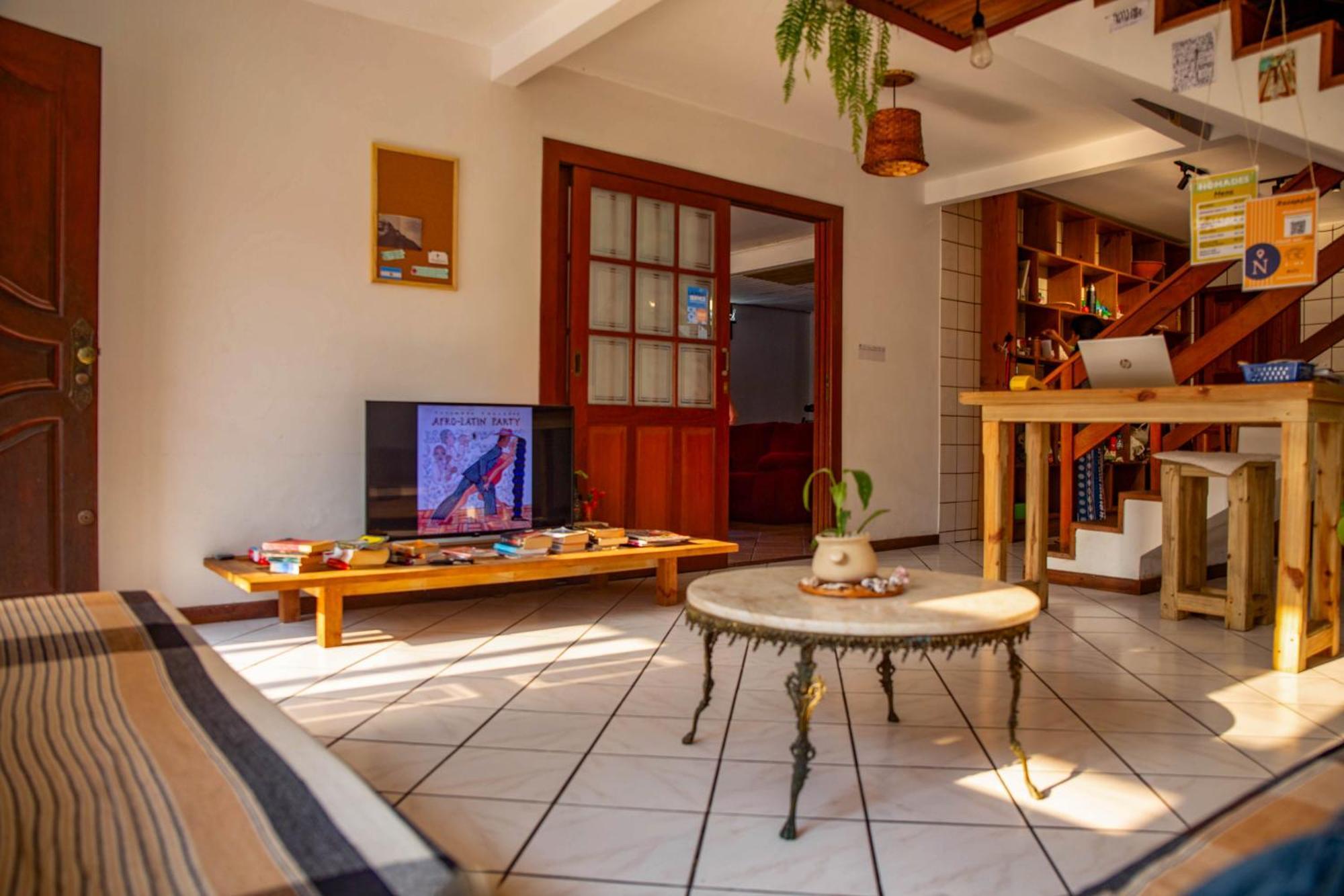 Nomades Beach House - Adventure Hostels - Florianopolis — Fotos 1